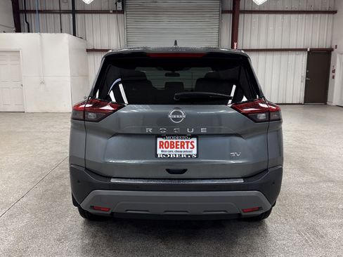 Used 2023 Nissan Rogue SV image 17