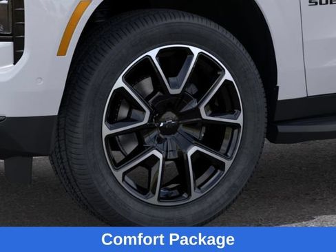 New 2026 Chevrolet Suburban RST w/ RST Capability Package AWD/4WD image 10