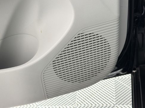 Certified 2025 Hyundai Kona SEL FWD image 20