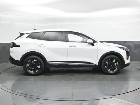 Used 2026 Kia Sportage LX AWD/4WD image 4