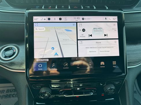 Used 2024 Jeep Grand Cherokee Limited 4xe image 9