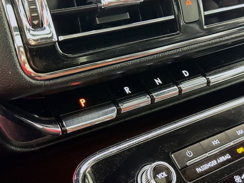 Used 2019 Lincoln Navigator Reserve AWD/4WD image 21