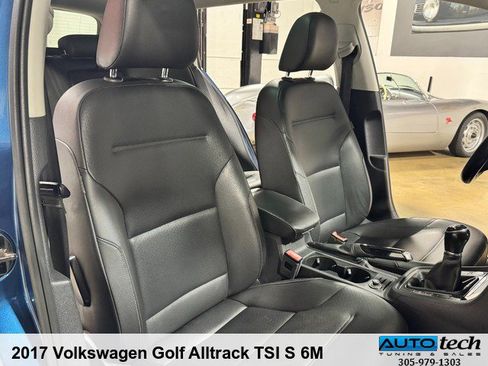 Used 2017 Volkswagen Golf Alltrack SE image 30
