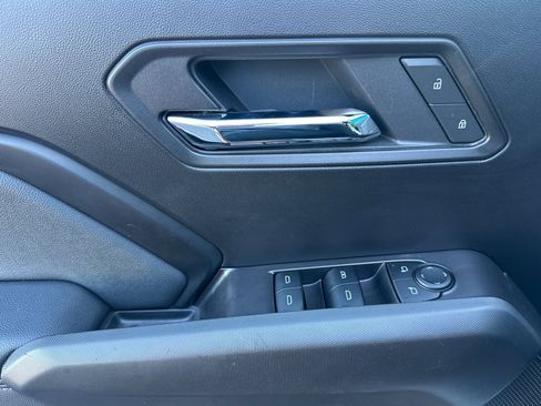 Used 2026 Chevrolet Colorado LT image 12