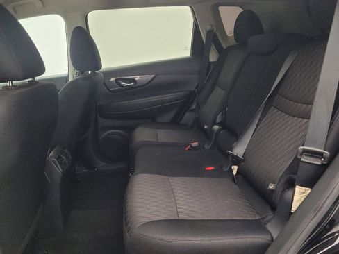 Used 2020 Nissan Rogue SV FWD image 18
