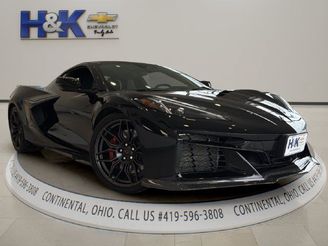 Used 2024 Chevrolet Corvette Z06 w/ Battery Protection Package RWD image 1