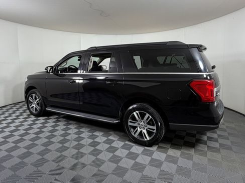Used 2022 Ford Expedition Max XLT image 3
