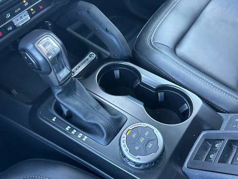 Certified 2025 Ford Bronco Badlands AWD/4WD image 25