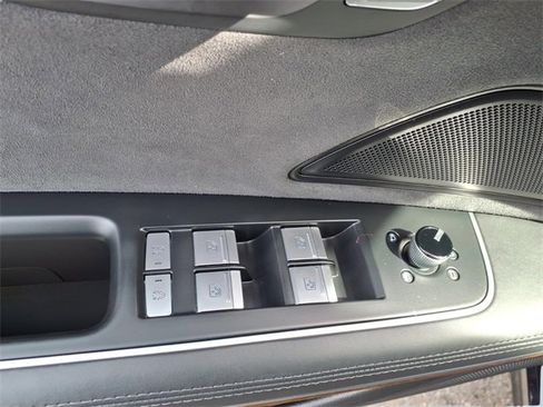 Used 2022 Audi A8 L 3.0T image 12