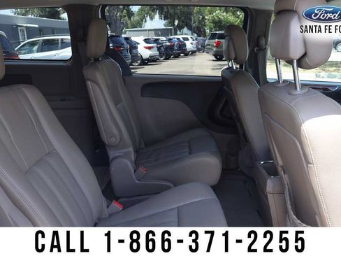 Used 2016 Chrysler Town & Country Touring FWD image 19