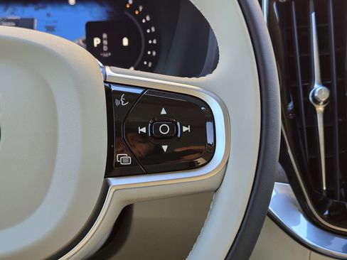 New 2026 Volvo XC90 B6 Ultra w/ Protection Package Premier image 31