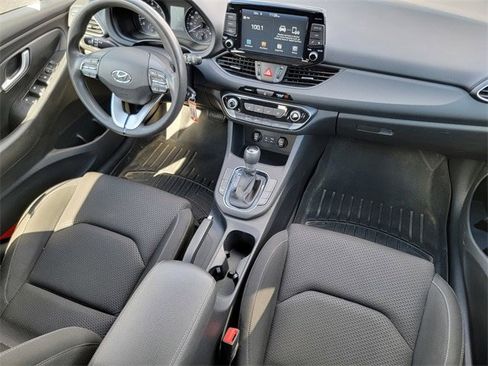 Used 2019 Hyundai Elantra GT image 38