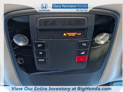 Used 2024 Kia Carnival EX FWD image 33