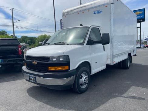 New 2025 Chevrolet Express 3500 w/ Power Convenience Package RWD image 13