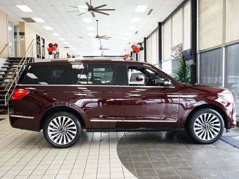 Used 2019 Lincoln Navigator Reserve image 20