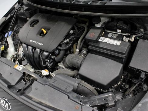 Used 2017 Kia Forte LX FWD image 17