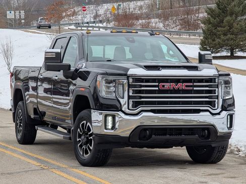 Used 2020 GMC Sierra 2500 SLT w/ SLT Convenience Package image 16