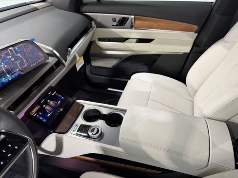 New 2026 Cadillac Vistiq Luxury AWD/4WD image 37