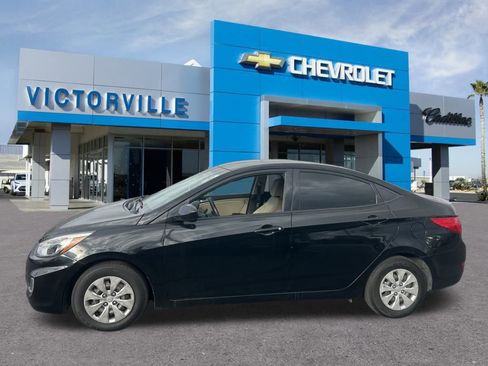 Used 2017 Hyundai Accent SE image 9