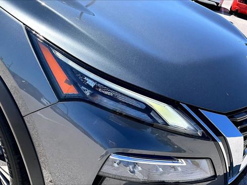 Used 2023 Nissan Rogue SV FWD image 28