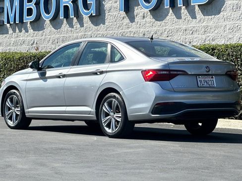 Used 2024 Volkswagen Jetta SE image 6