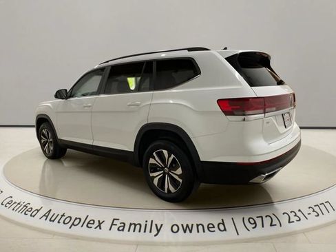 Used 2024 Volkswagen Atlas SE FWD image 3