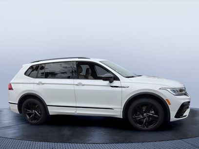 Used 2024 Volkswagen Tiguan SE R-Line