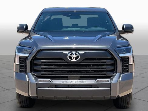 Used 2025 Toyota Tundra SR5 w/ SR5 Convenience Package AWD/4WD image 5