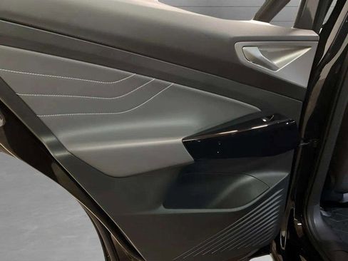 Used 2023 Volkswagen ID.4 S image 61