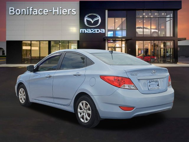 Used 2012 Hyundai Accent GLS FWD image 3
