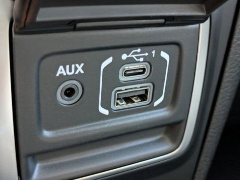 New 2026 Jeep Gladiator Sport AWD/4WD image 18