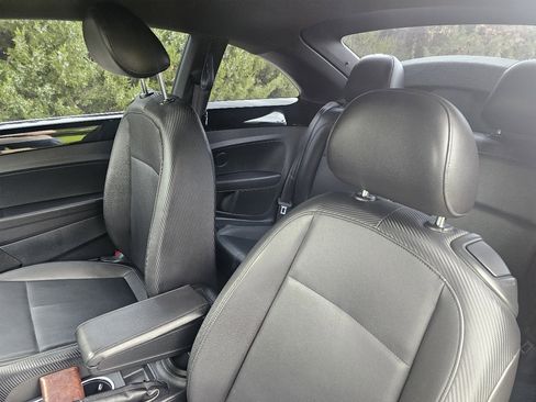 Used 2013 Volkswagen Beetle TDI image 15