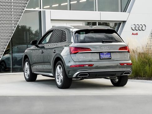 Certified 2024 Audi Q5 e Premium Plus image 4
