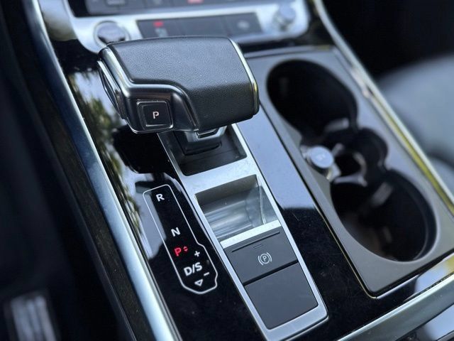 Used 2023 Audi Q7 2.0T Premium w/ Convenience Package AWD/4WD image 25
