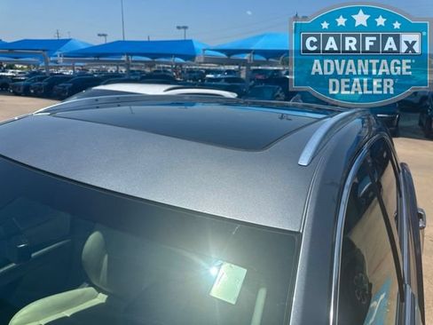 Used 2022 Cadillac XT5 Premium Luxury w/ Technology Package FWD image 8