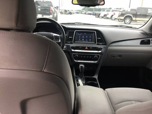 Used 2018 Hyundai Sonata SEL FWD image 12