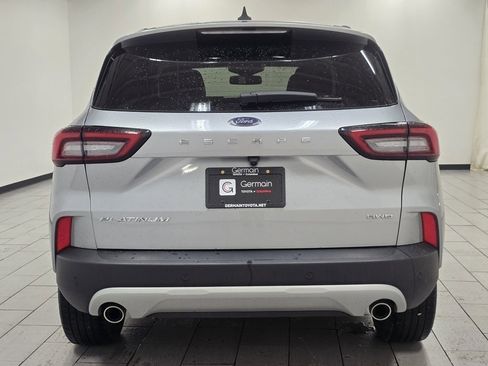Used 2023 Ford Escape Platinum image 14