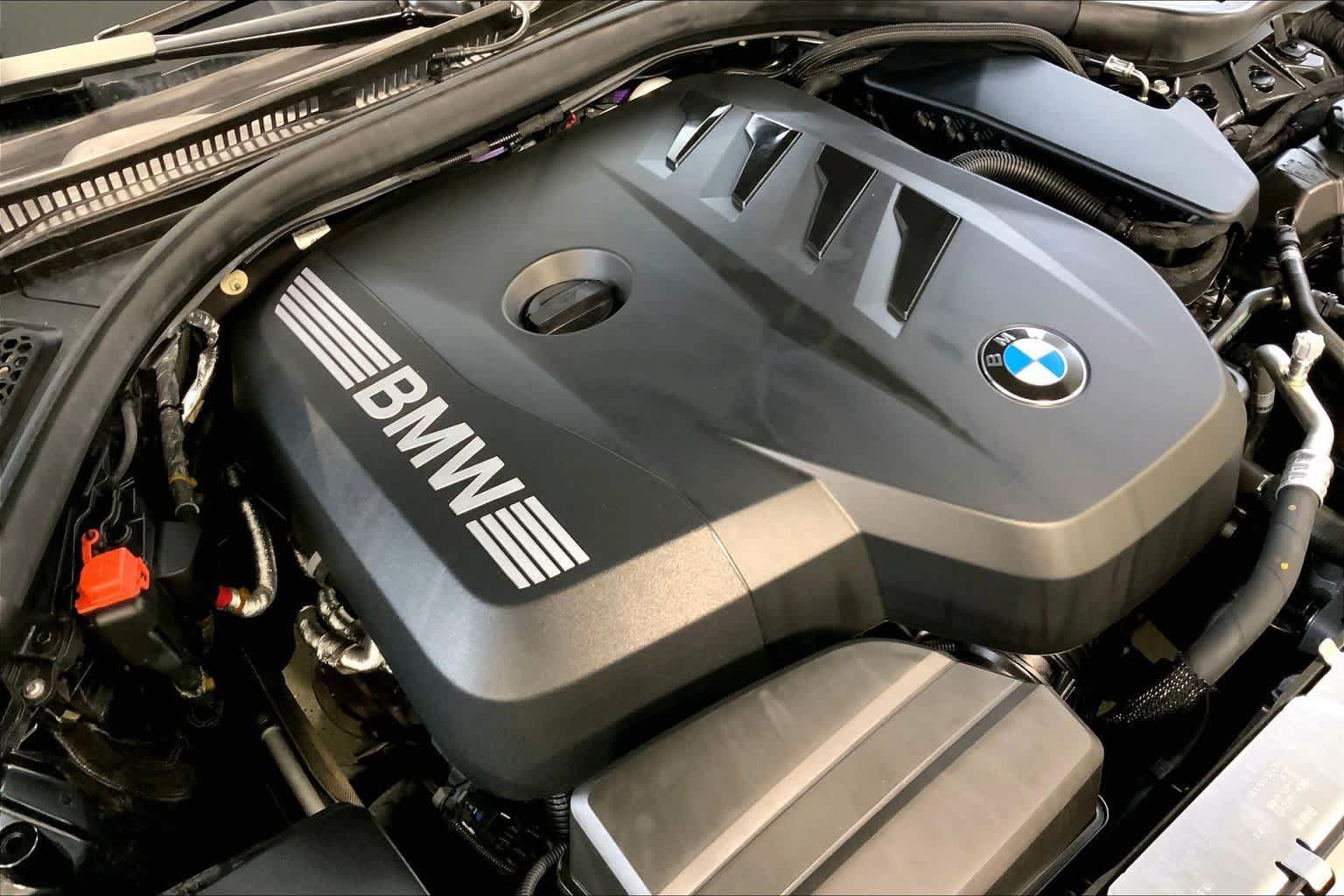 Used 2025 BMW 330i xDrive Sedan AWD/4WD image 31