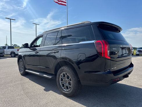 New 2026 Ford Expedition Active RWD image 4