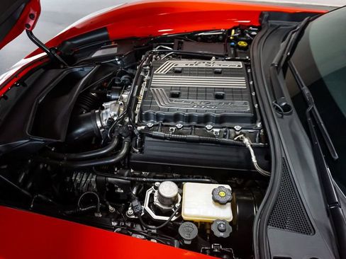 Used 2019 Chevrolet Corvette Z06 RWD image 13