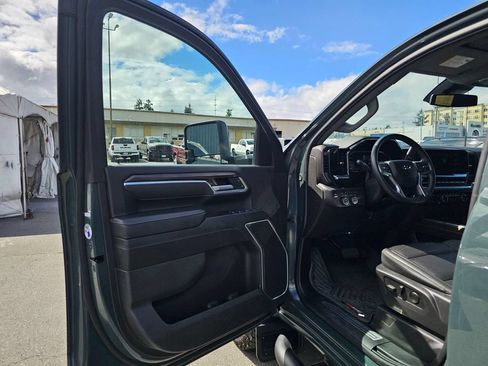 Used 2025 Chevrolet Silverado 3500 LT w/ Trail Boss Package AWD/4WD image 19