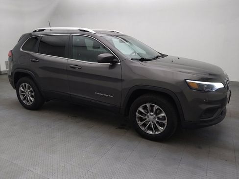 Used 2019 Jeep Cherokee Latitude Plus image 11
