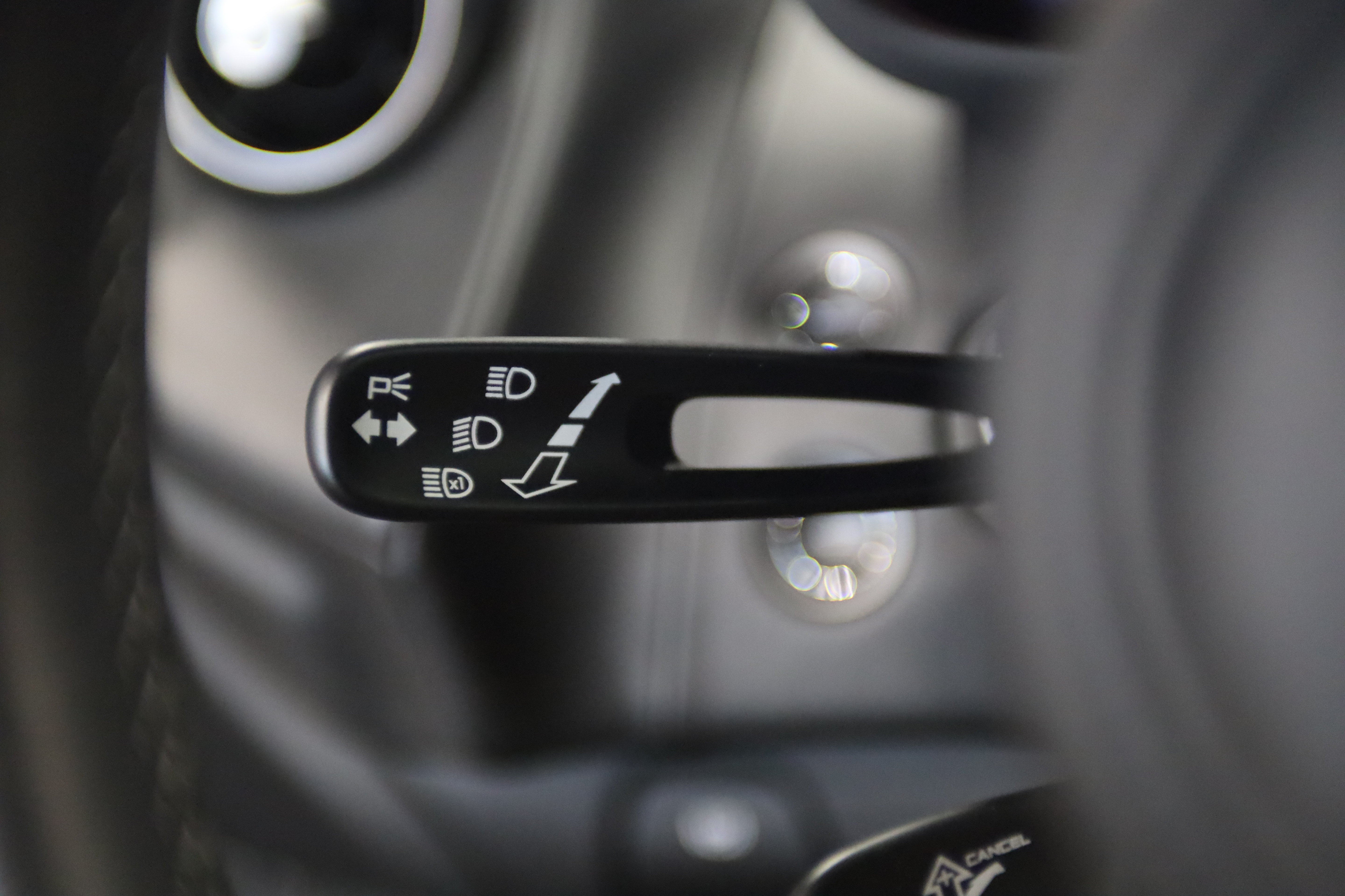 Used 2023 McLaren GT RWD image 23