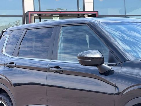 Used 2024 Mitsubishi Outlander SE AWD/4WD image 4