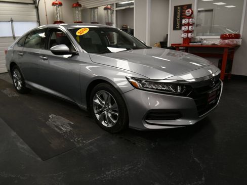 Used 2019 Honda Accord LX image 2