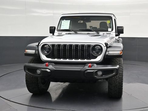 Used 2024 Jeep Gladiator Rubicon w/ Safety Group AWD/4WD image 6