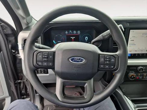 Used 2025 Ford F250 XLT w/ Black Appearance Package AWD/4WD image 13