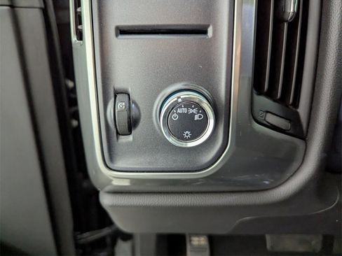 Used 2019 Chevrolet Silverado 1500 LT image 24