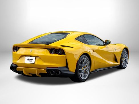 Used 2019 Ferrari 812 Superfast RWD image 7