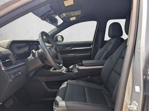 Used 2026 GMC Terrain Elevation w/ Elevation Premium Package FWD image 12